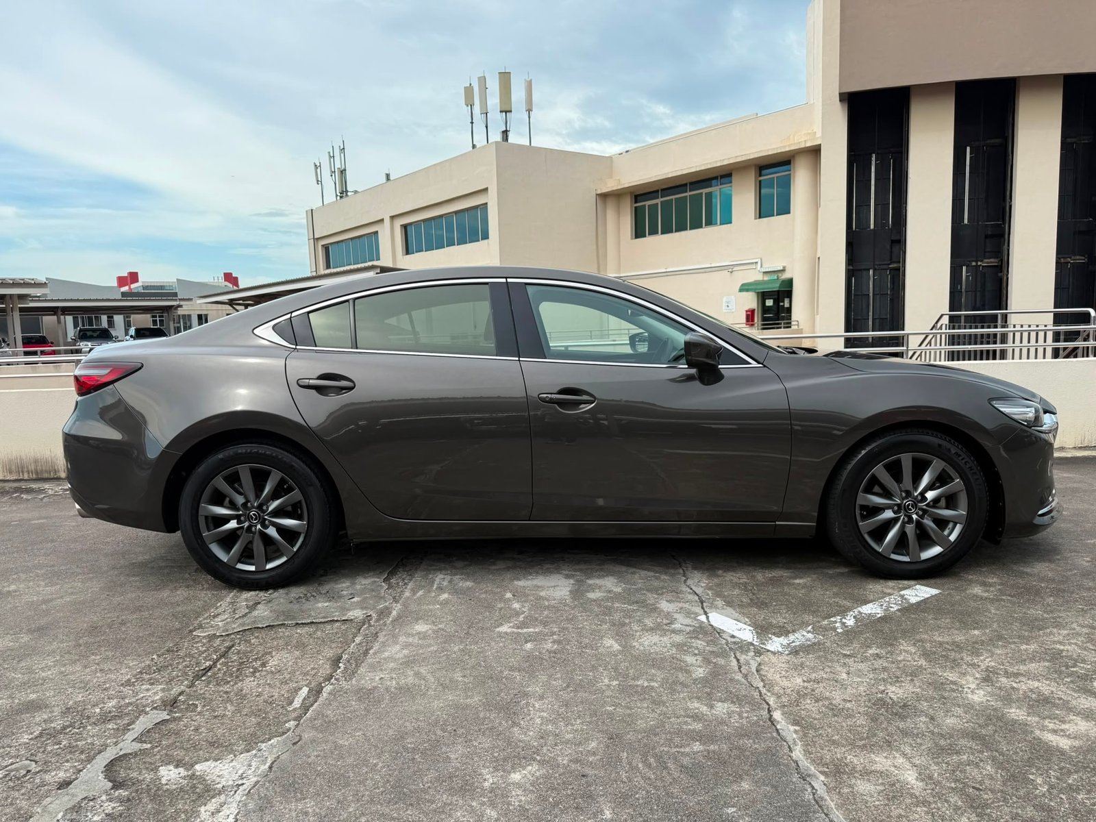 Mazda 6 2.0 Executive photo 4